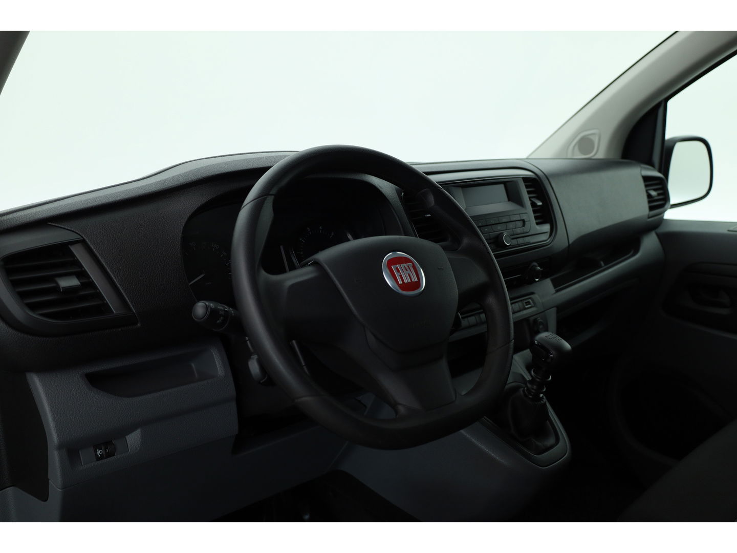 Fiat Scudo 1.5 MultiJet L3H1 | Side Bars | 3 pers. | Cruise | Bluetooth | DAB |