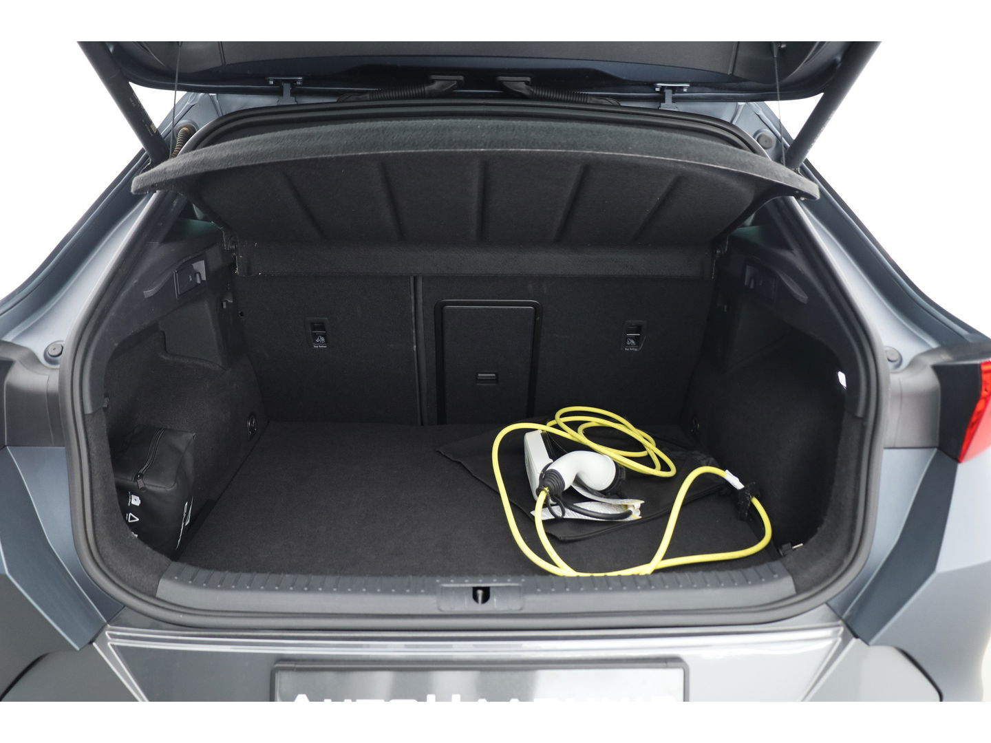 CUPRA Formentor 1.4 e-Hybrid VZ | Pano | MAT Grijs | Elek. trekhaak | Stoel- Stuurverw. | Adapt. Cruise