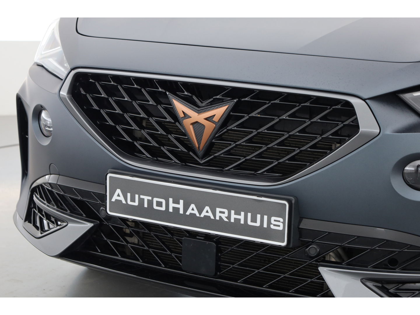 CUPRA Formentor 1.4 e-Hybrid VZ | Pano | MAT Grijs | Elek. trekhaak | Stoel- Stuurverw. | Adapt. Cruise