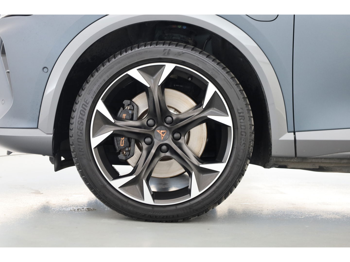 CUPRA Formentor 1.4 e-Hybrid VZ | Pano | MAT Grijs | Elek. trekhaak | Stoel- Stuurverw. | Adapt. Cruise