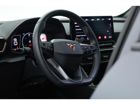 CUPRA Formentor 1.4 e-Hybrid VZ | Pano | MAT Grijs | Elek. trekhaak | Stoel- Stuurverw. | Adapt. Cruise