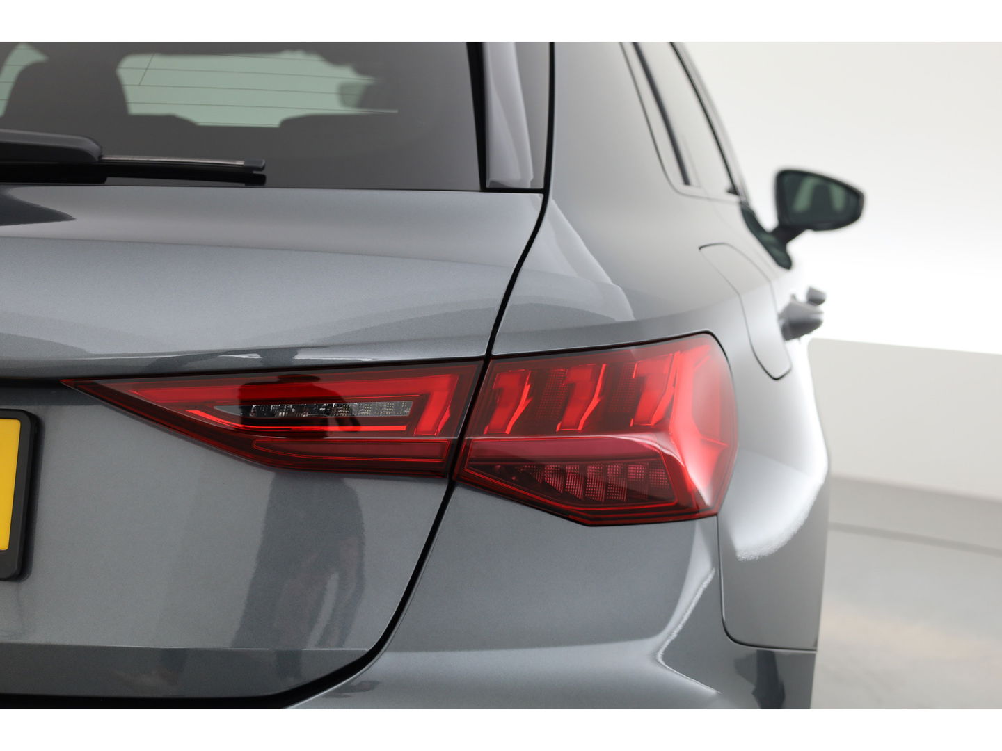 Audi A3 Sportback 45 TFSI e S Line Competition | PHEV | Bang & Olufsen | Adapt. Cruise | S Line | Elek. Stoelen | Afn. Trekhaak