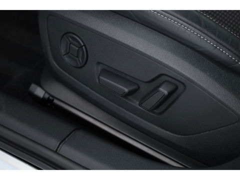 Audi A3 Sportback 45 TFSI e S Line Competition | PHEV | Bang & Olufsen | Adapt. Cruise | S Line | Elek. Stoelen | Afn. Trekhaak