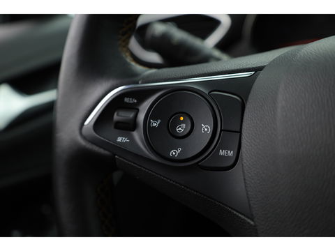 Opel Crossland X 1.2 Turbo Ultimate | CarPlay | Pano | Stoel-stuurver. | Cruise | PDC V+A | Navi