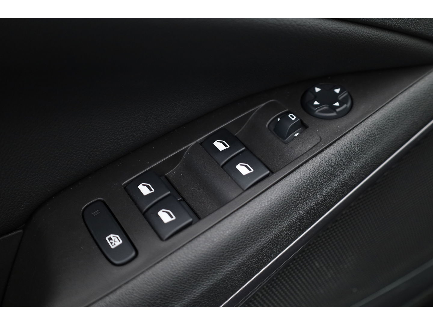 Opel Crossland X 1.2 Turbo Ultimate | CarPlay | Pano | Stoel-stuurver. | Cruise | PDC V+A | Navi