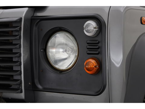 Land Rover Defender 2.4 TD 130" E Crew Cab | Airco | Trekhaak | 16 inch velgen | youngtimer