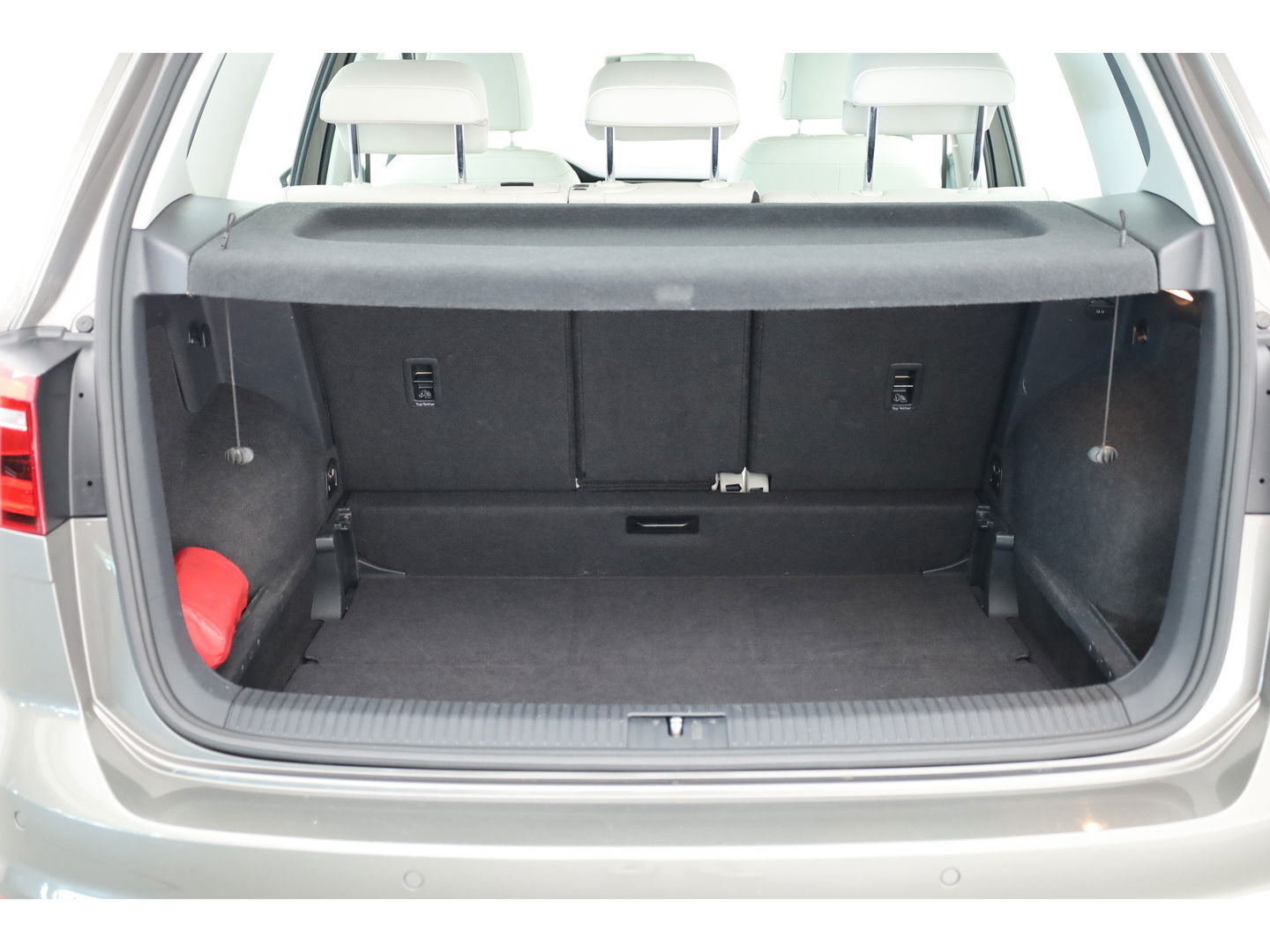 Volkswagen Golf Sportsvan 1.4 TSI Highline DSG | Leder | Camera | Navi | Keyless | Afn. Trekhaak | Dodehoekdet.