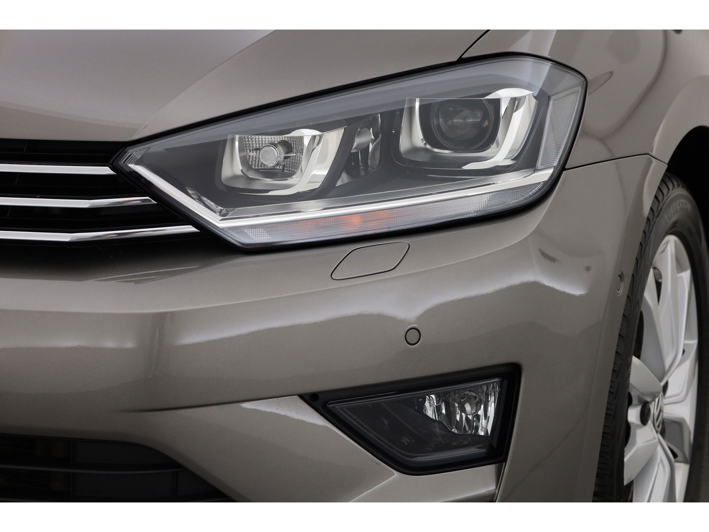 Volkswagen Golf Sportsvan 1.4 TSI Highline DSG | Leder | Camera | Navi | Keyless | Afn. Trekhaak | Dodehoekdet.