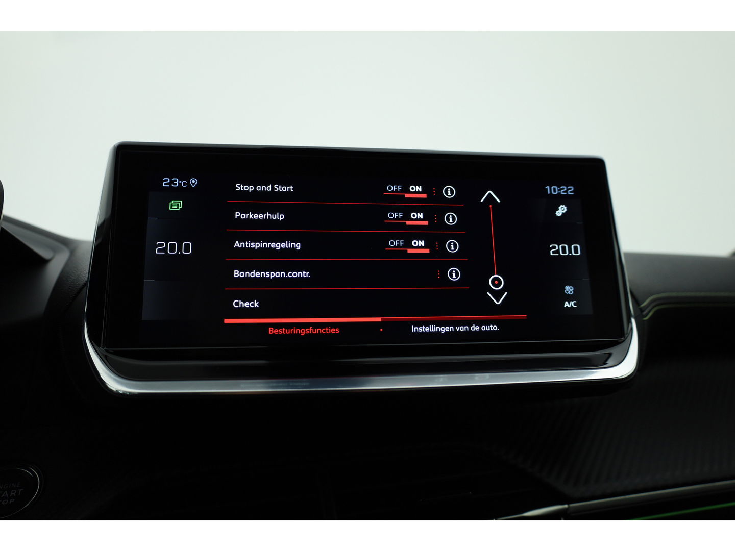 Peugeot 2008 1.2 PureTech GT Pack | Keyless | Carplay | Stoelver. | 18" | Focal Audio