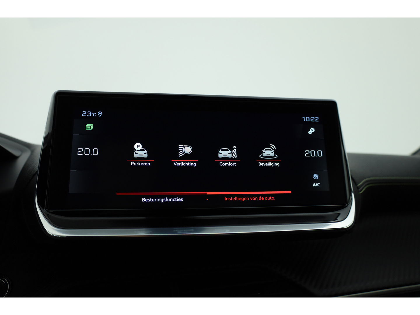 Peugeot 2008 1.2 PureTech GT Pack | Keyless | Carplay | Stoelver. | 18" | Focal Audio