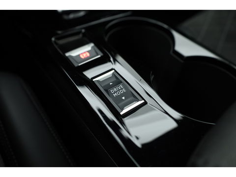 Peugeot 2008 1.2 PureTech GT Pack | Keyless | Carplay | Stoelver. | 18" | Focal Audio