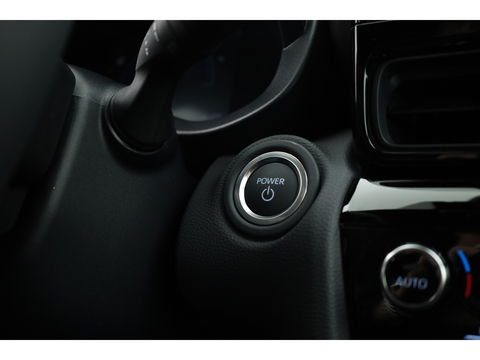 Toyota Yaris Cross 1.5 Hybrid Teamplayer 130pk | Safety pack | Winter pack | Navi | Adapt. Cruise | Camera | Keyless