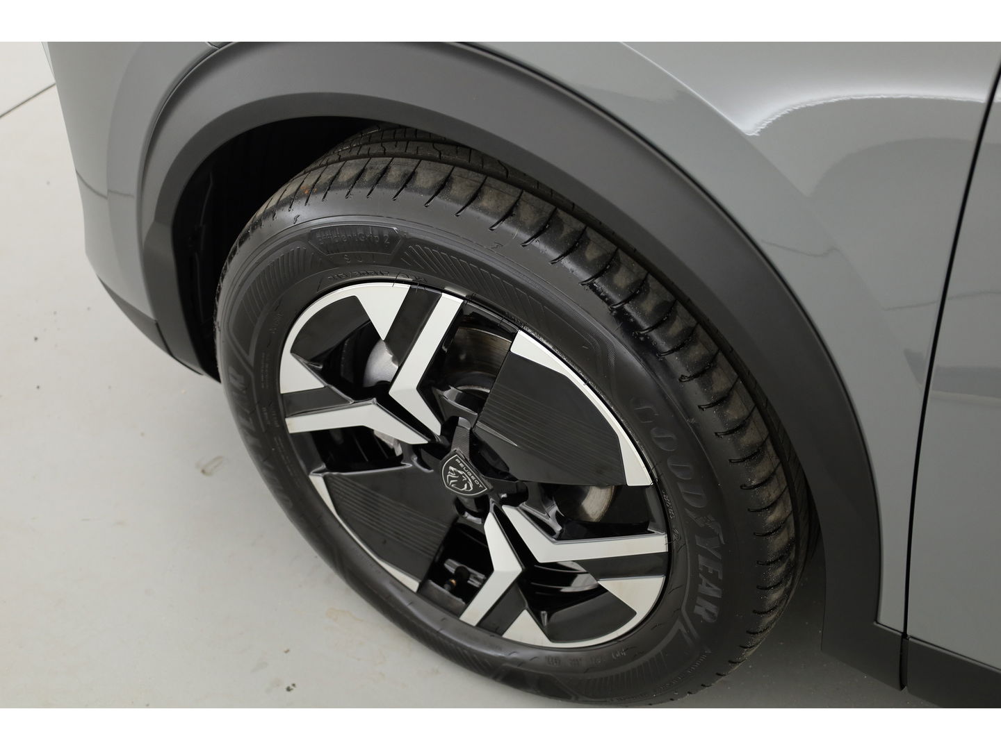 Peugeot 2008 1.2 PureTech 130 Allure | Navi | Camera | Apple CarPlay | Clima | LED |