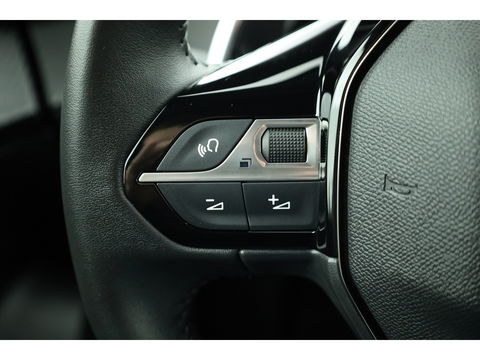 Peugeot 2008 1.2 PureTech 130 Allure | Navi | Camera | Apple CarPlay | Clima | LED |