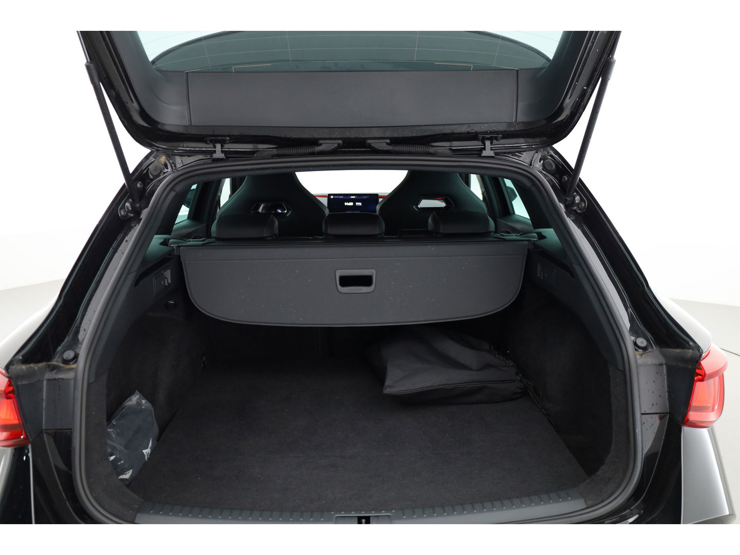 CUPRA Leon Sportstourer 1.4 e-Hybrid | Adapt. Cruise | Camera | Apple CarPlay | Stoel- Stuurverw. | Keyless