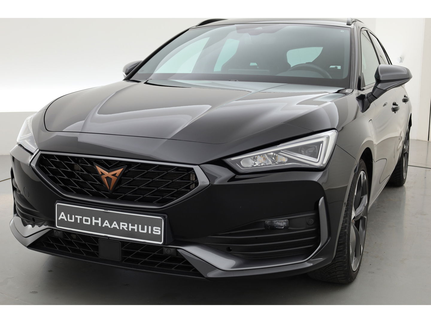 CUPRA Leon Sportstourer 1.4 e-Hybrid | Adapt. Cruise | Camera | Apple CarPlay | Stoel- Stuurverw. | Keyless