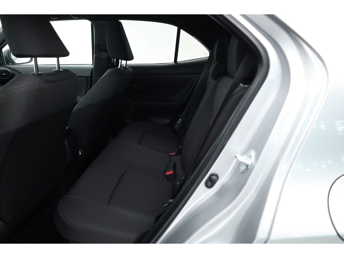 Toyota Yaris Cross 1.5 Hybrid Teamplayer 130pk | Winter pack | Safety pack | Navi | Adapt. Cruise | Camera | Keyless