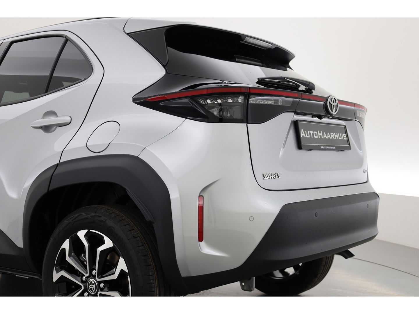 Toyota Yaris Cross 1.5 Hybrid Teamplayer 130pk | Winter pack | Safety pack | Navi | Adapt. Cruise | Camera | Keyless