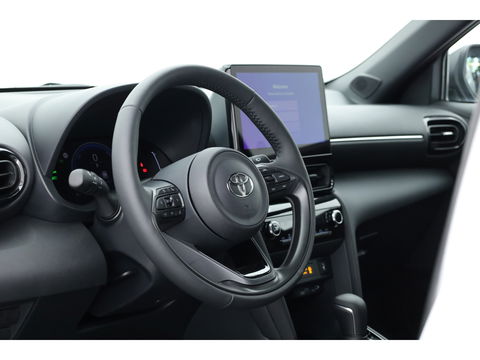 Toyota Yaris Cross 1.5 Hybrid Teamplayer 130pk | Winter pack | Safety pack | Navi | Adapt. Cruise | Camera | Keyless