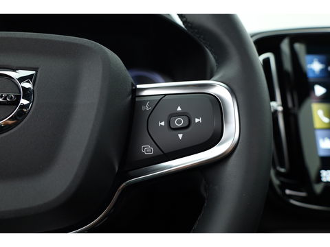 Volvo XC40 T5 Recharge R-Design | Pano | Navi | Elek. Stoelen | Stoel- Stuurverw. | Carplay | Camera