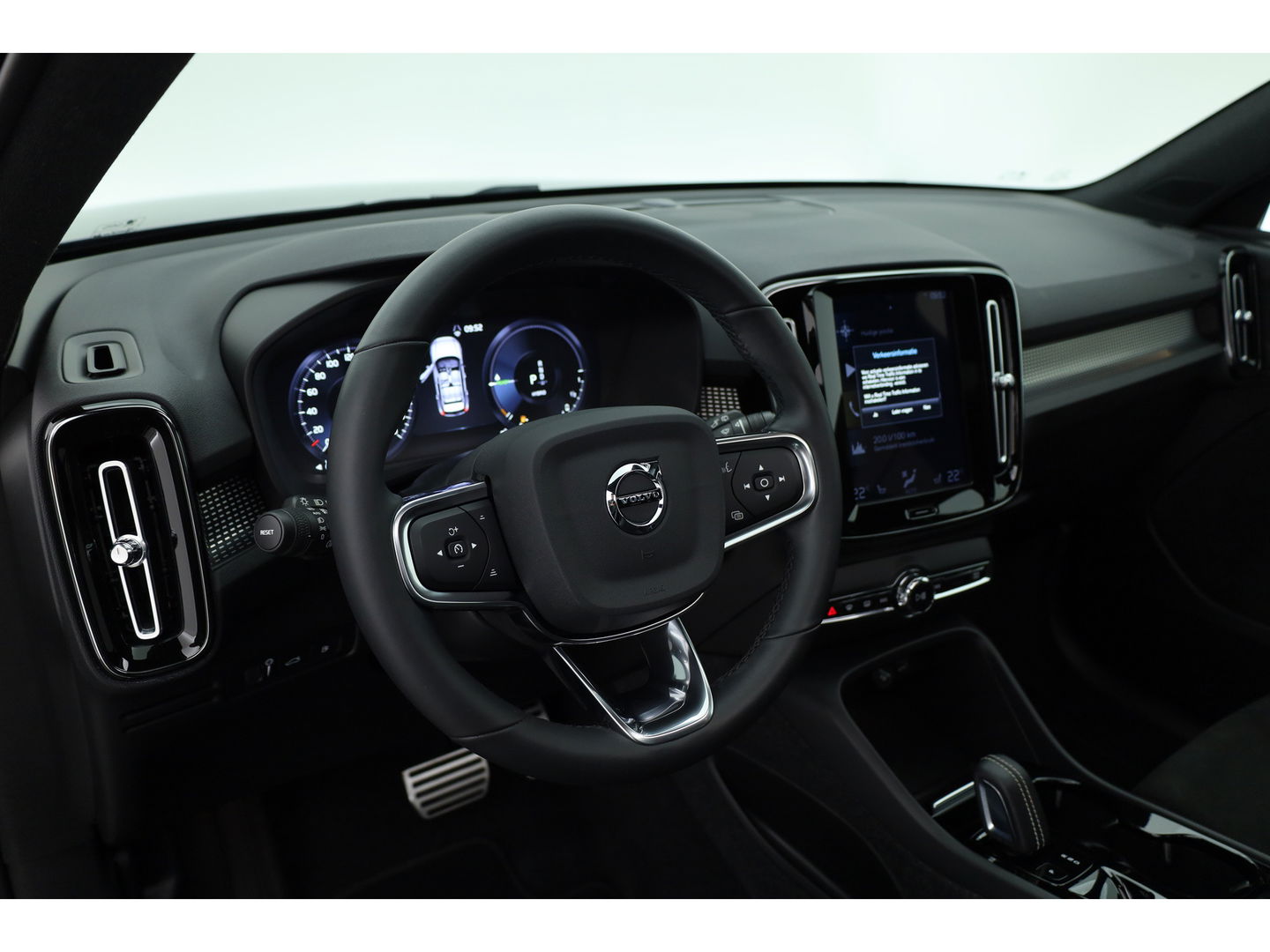 Volvo XC40 T5 Recharge R-Design | Pano | Navi | Elek. Stoelen | Stoel- Stuurverw. | Carplay | Camera