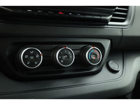 Renault Trafic 2.0 dCi 130 T30 L2H1 Work Edition | Trekhaak | Cruise | Camera | Bluetooth