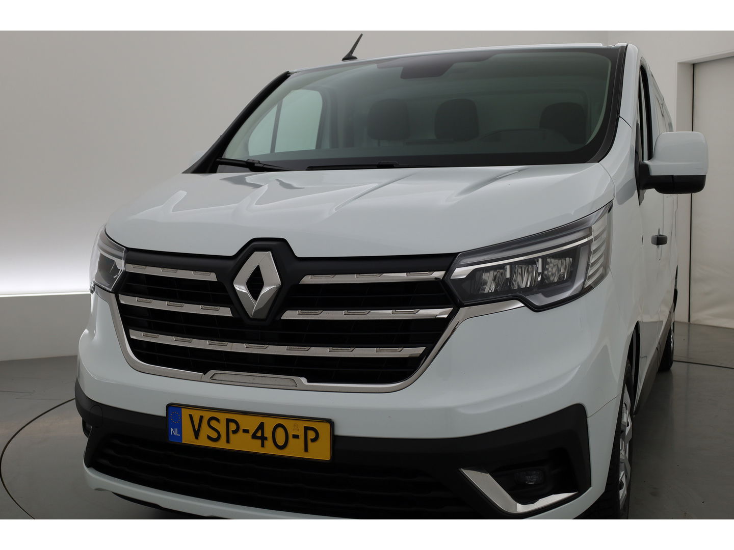 Renault Trafic 2.0 dCi 130 T30 L2H1 Work Edition | Trekhaak | Cruise | Camera | Bluetooth