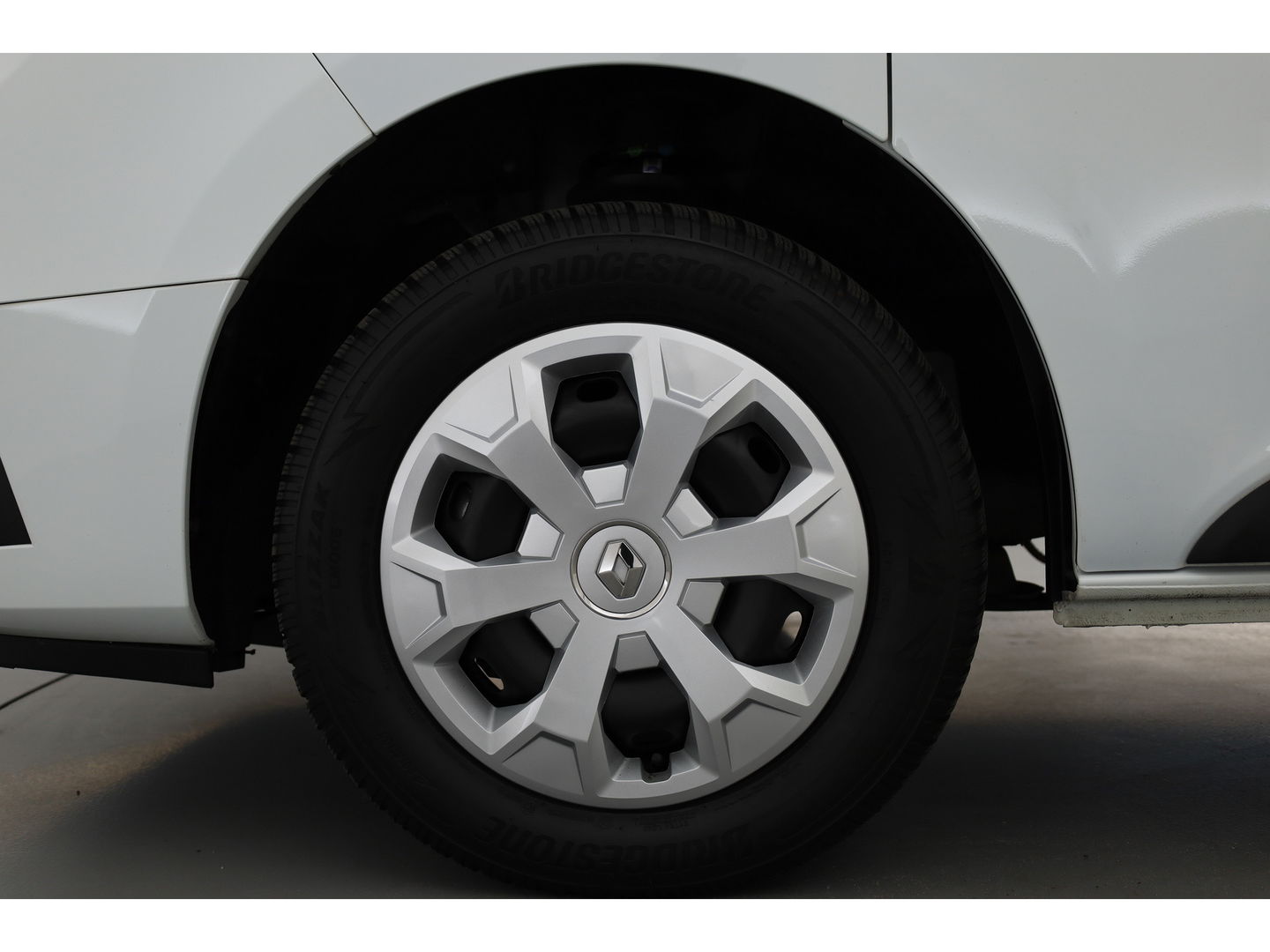 Renault Trafic 2.0 dCi 130 T30 L2H1 Work Edition | Trekhaak | Cruise | Camera | Bluetooth
