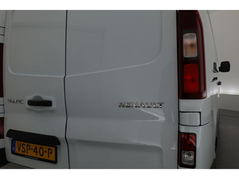 Renault Trafic 2.0 dCi 130 T30 L2H1 Work Edition | Trekhaak | Cruise | Camera | Bluetooth