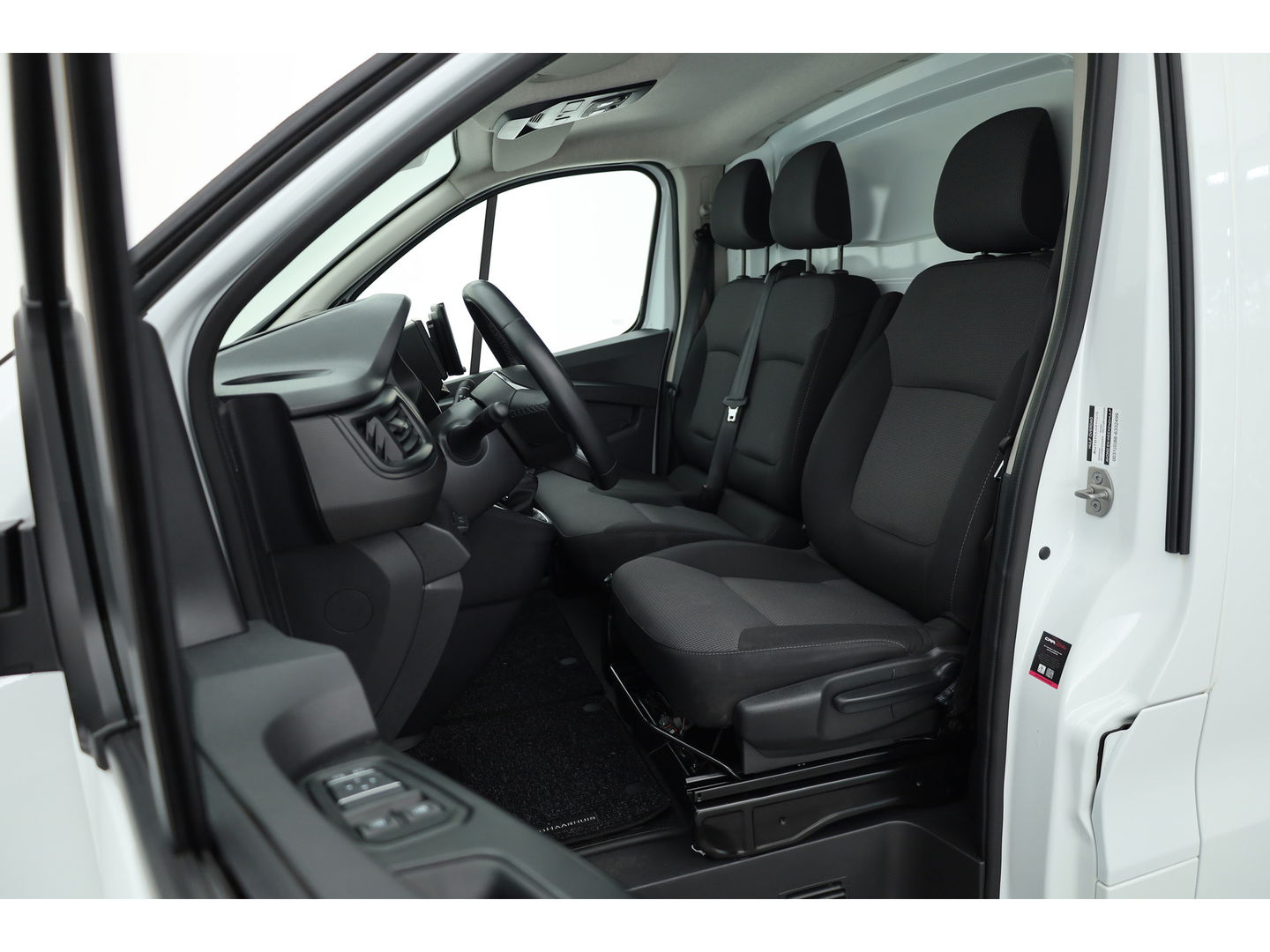 Renault Trafic 2.0 dCi 130 T30 L2H1 Work Edition | Trekhaak | Cruise | Camera | Bluetooth