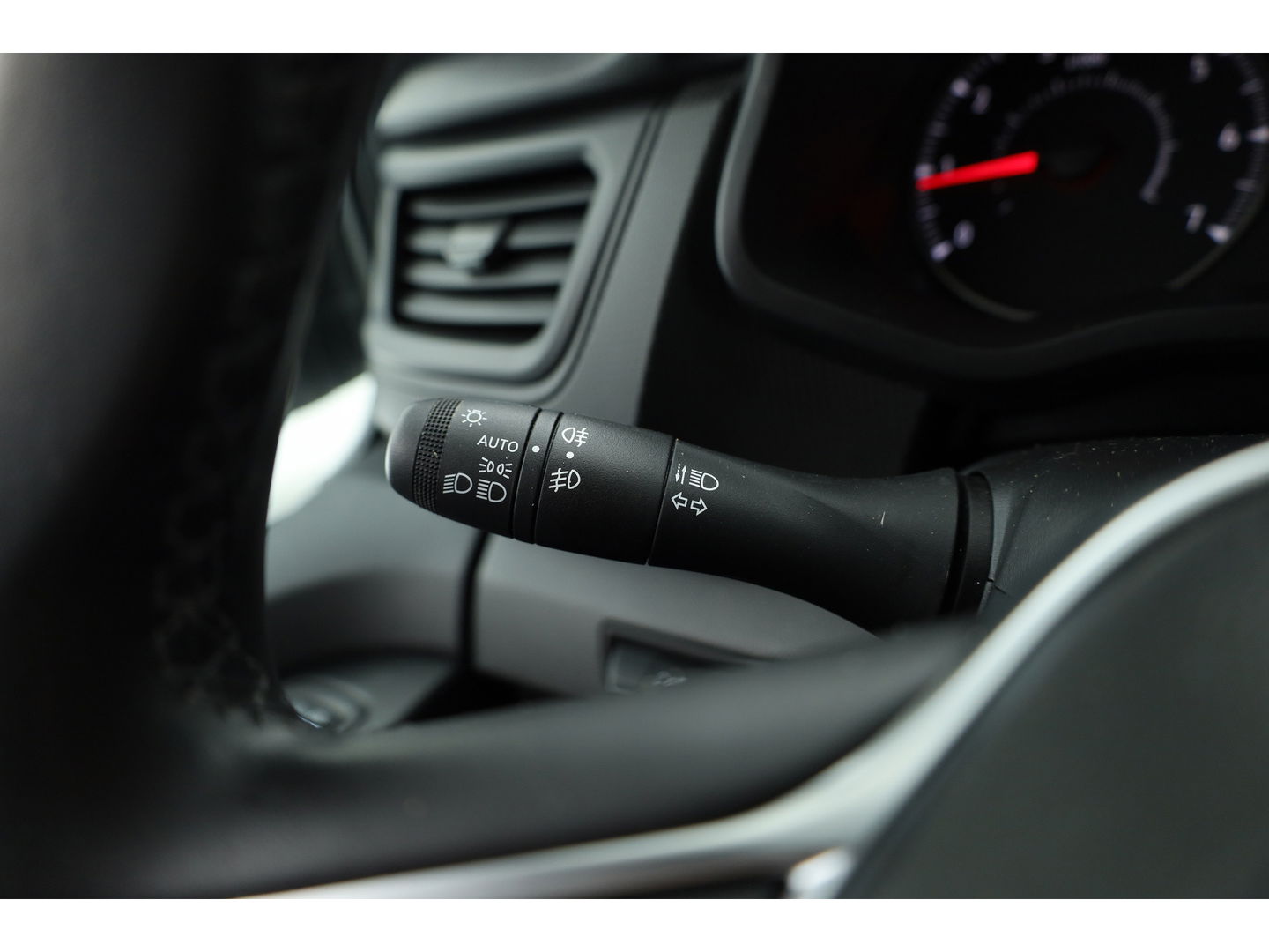 Renault Trafic 2.0 dCi 130 T30 L2H1 Work Edition | Trekhaak | Cruise | Camera | Bluetooth