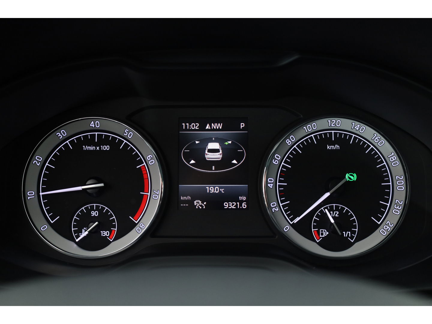 Škoda Karoq 1.5 TSI ACT DSG | Navi | Adapt. cruise | Camera | Stoelverw. | Elek. Achterklep | LED