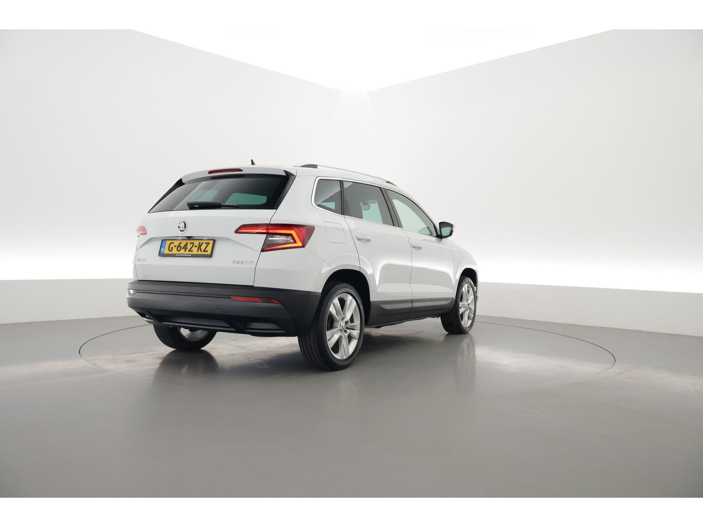 Škoda Karoq 1.5 TSI ACT DSG | Navi | Adapt. cruise | Camera | Stoelverw. | Elek. Achterklep | LED