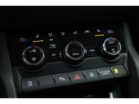 Škoda Karoq 1.5 TSI ACT DSG | Navi | Adapt. cruise | Camera | Stoelverw. | Elek. Achterklep | LED