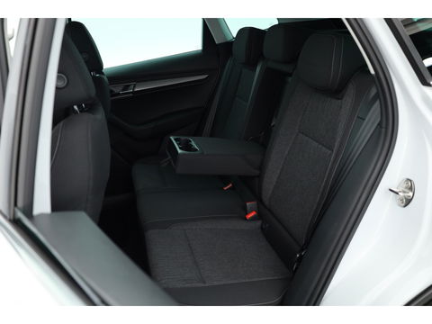 Škoda Karoq 1.5 TSI ACT DSG | Navi | Adapt. cruise | Camera | Stoelverw. | Elek. Achterklep | LED