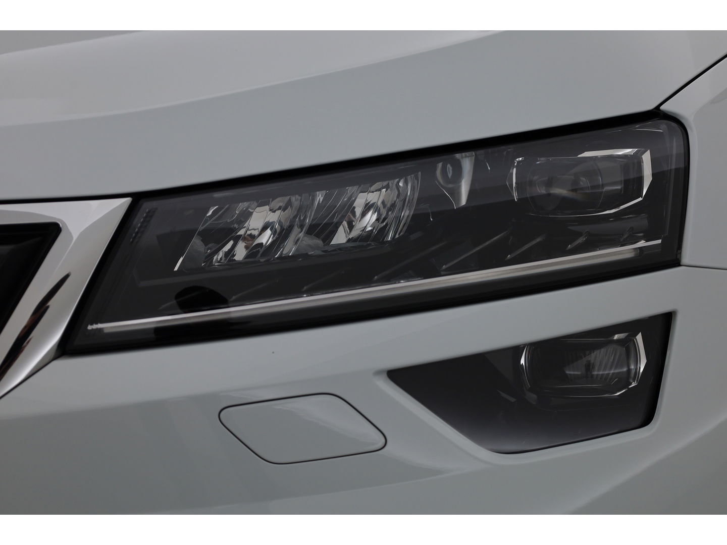 Škoda Karoq 1.5 TSI ACT DSG | Navi | Adapt. cruise | Camera | Stoelverw. | Elek. Achterklep | LED