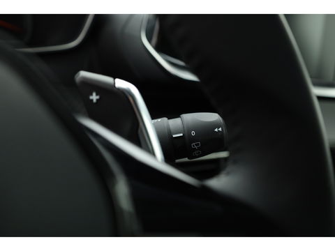 Peugeot 208 1.2 PureTech Allure Pack | Cruise | PDC A | CarPlay | Bluetooth