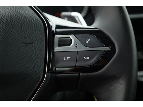 Peugeot 208 1.2 PureTech Allure Pack | Cruise | PDC A | CarPlay | Bluetooth