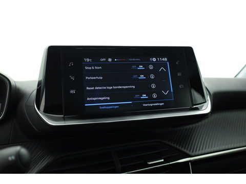 Peugeot 208 1.2 PureTech Allure Pack | Cruise | PDC A | CarPlay | Bluetooth