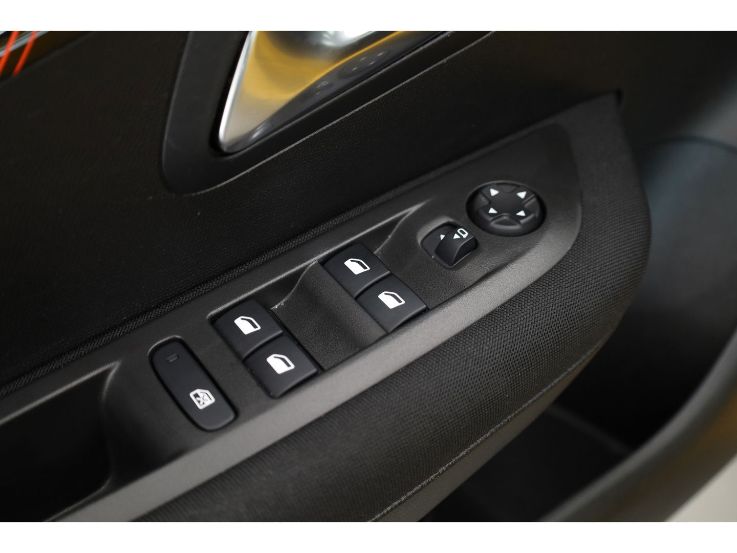 Peugeot 208 1.2 PureTech Allure Pack | Cruise | PDC A | CarPlay | Bluetooth