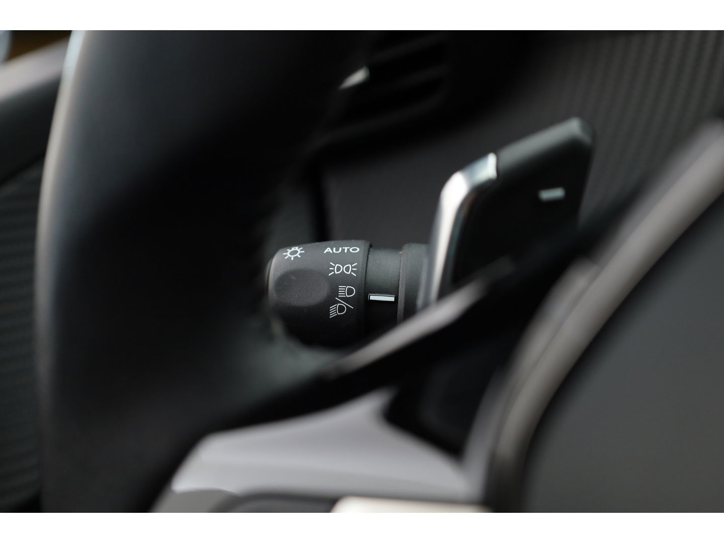 Peugeot 208 1.2 PureTech Allure Pack | Cruise | PDC A | CarPlay | Bluetooth