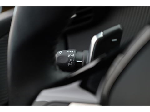Peugeot 208 1.2 PureTech Allure Pack | Cruise | PDC A | CarPlay | Bluetooth
