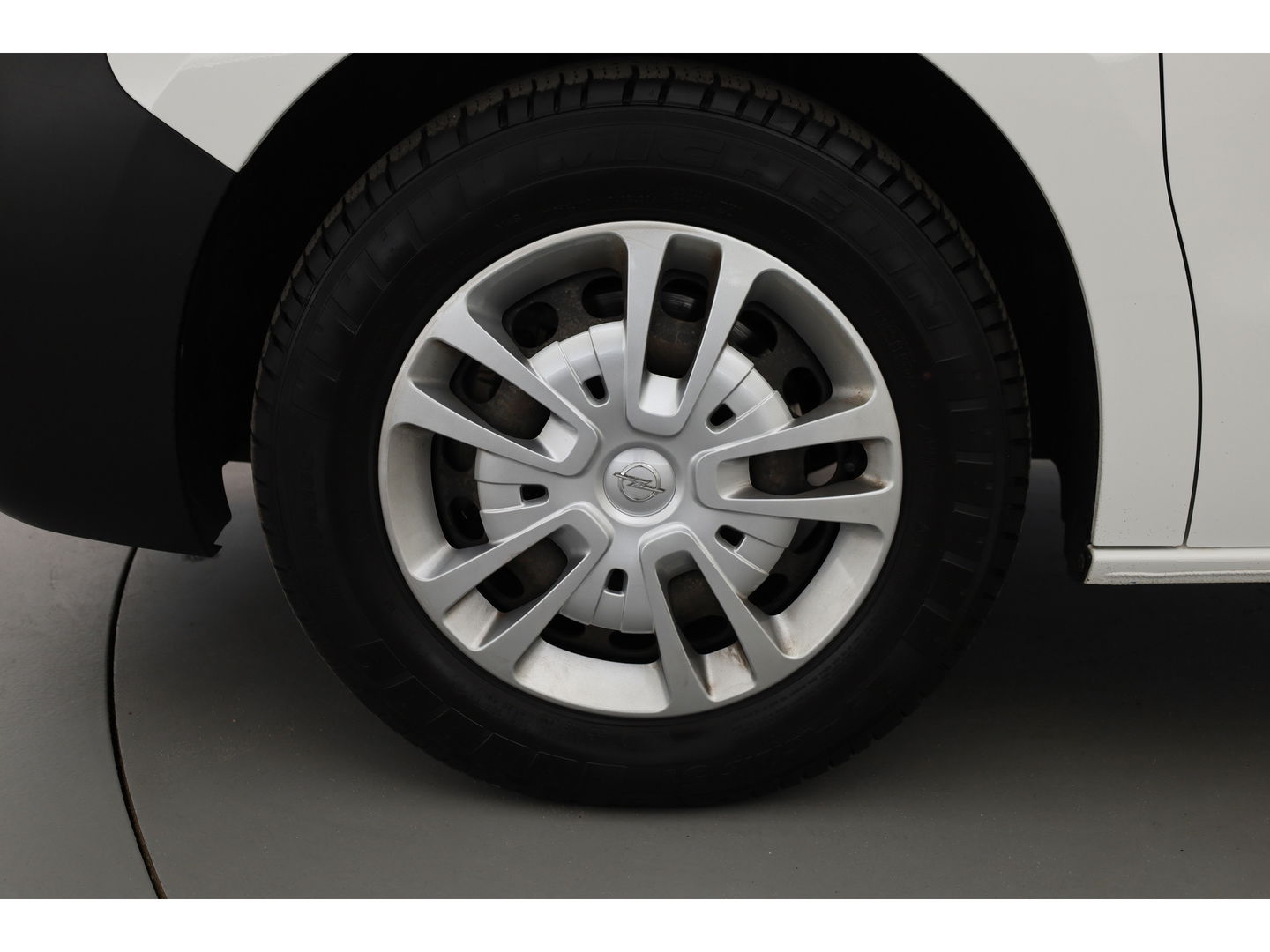 Opel Vivaro 2.0 CDTI L3H1 Edition | 145pk | Trekhaak | Cruise | Apple CarPlay | Betimmering