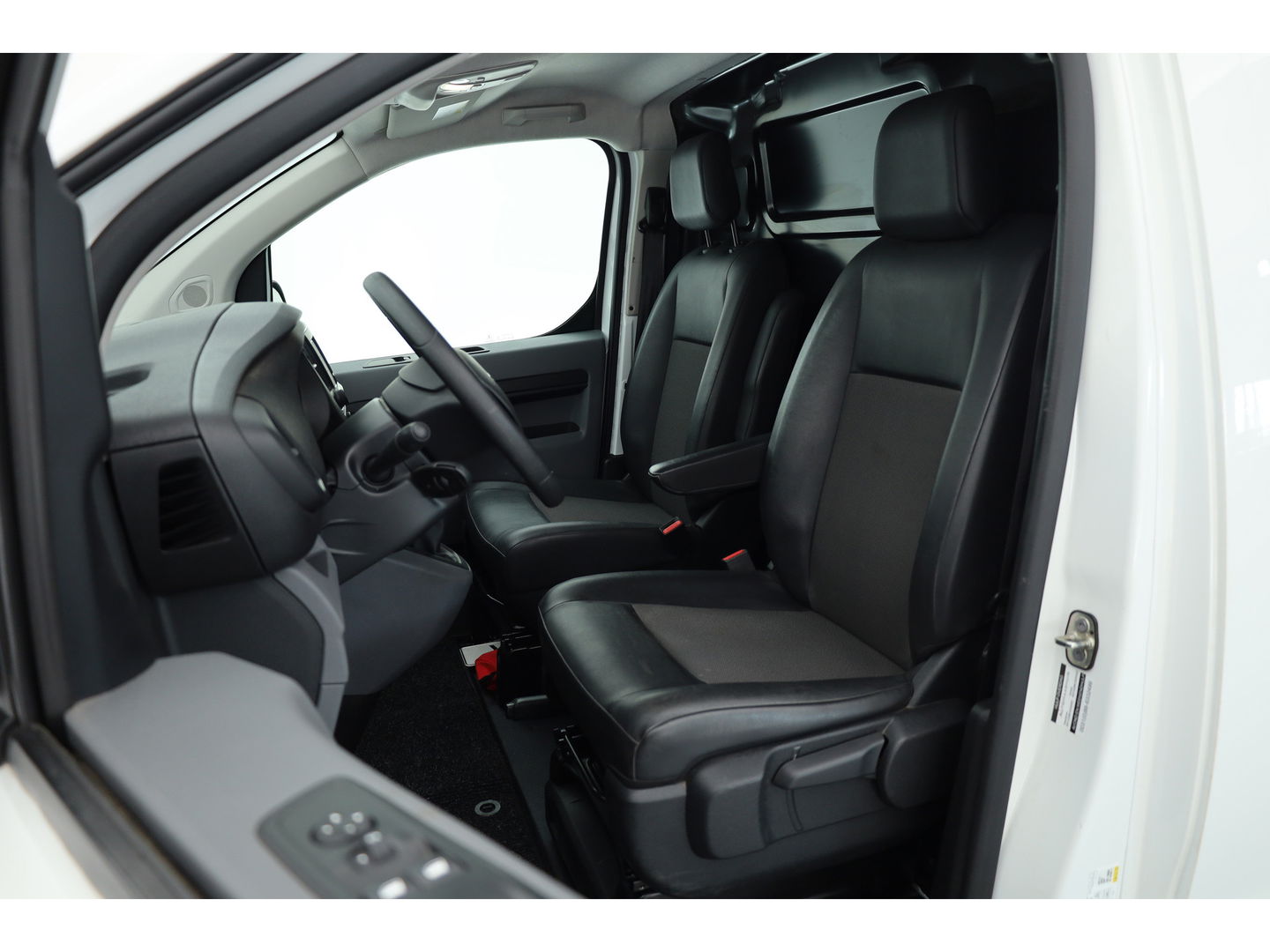 Opel Vivaro 2.0 CDTI L3H1 Edition | 145pk | Trekhaak | Cruise | Apple CarPlay | Betimmering