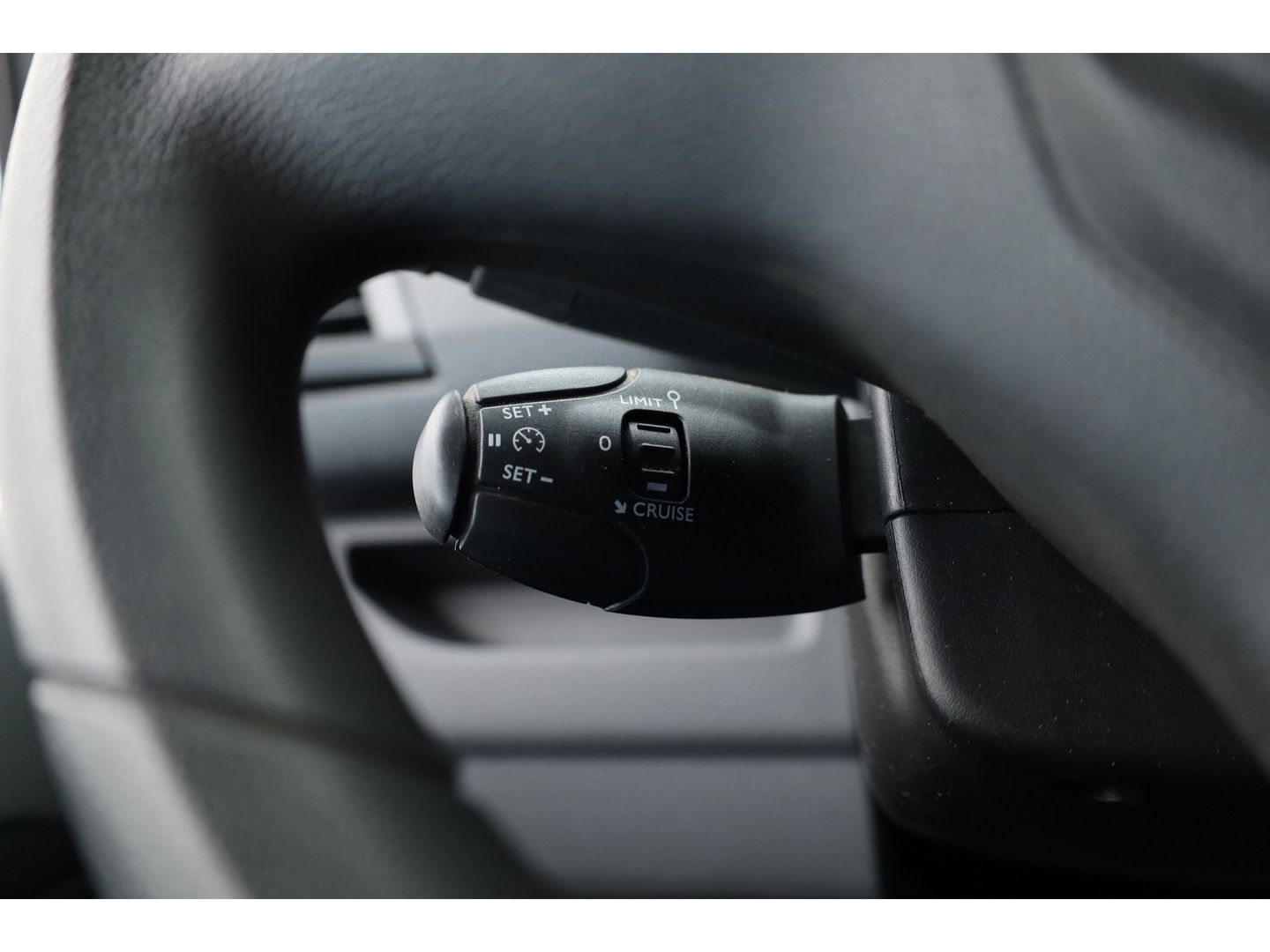 Opel Vivaro 2.0 CDTI L3H1 Edition | 145pk | Trekhaak | Cruise | Apple CarPlay | Betimmering