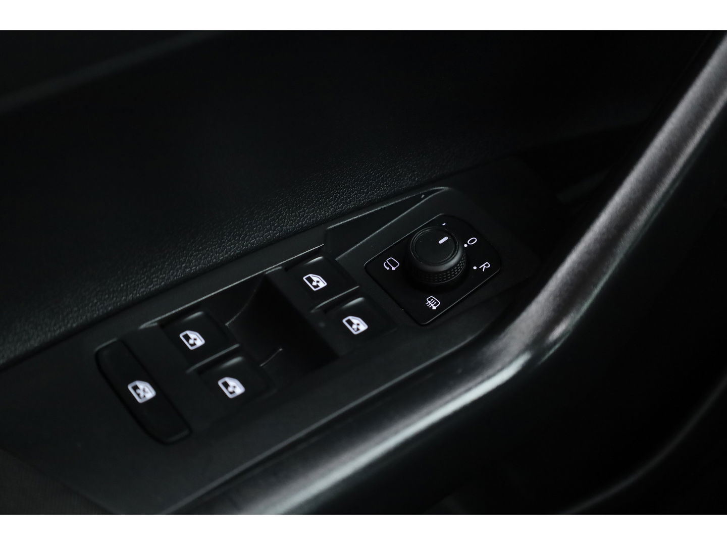 Volkswagen Polo 1.0 TSI DSG | Pano | Apple CarPlay | Camera | LED | Clima | All Seasons