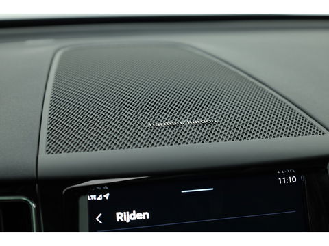 Volvo XC60 2.0 T8 Plug-in hybrid AWD Plus Dark | Pano | Memory seats | 360cam | H&K | Leder | Pilot Assist