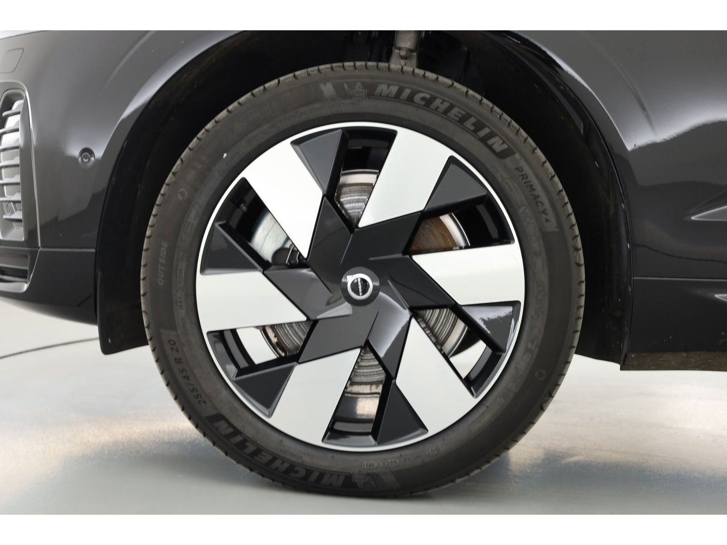 Volvo XC60 2.0 T8 Plug-in hybrid AWD Plus Dark | Pano | Memory seats | 360cam | H&K | Leder | Pilot Assist