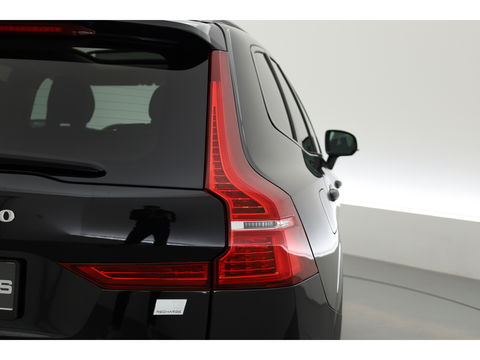 Volvo XC60 2.0 T8 Plug-in hybrid AWD Plus Dark | Pano | Memory seats | 360cam | H&K | Leder | Pilot Assist