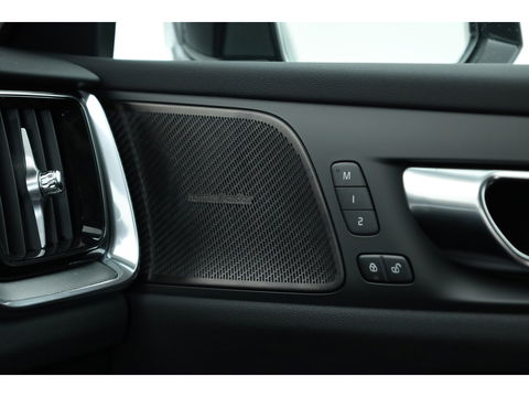 Volvo V60 T6 Recharge Plus Bright | Pilot assist | H&K | Memory | 360cam | Google info. | 19''